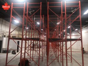 Double deep pallet racking system