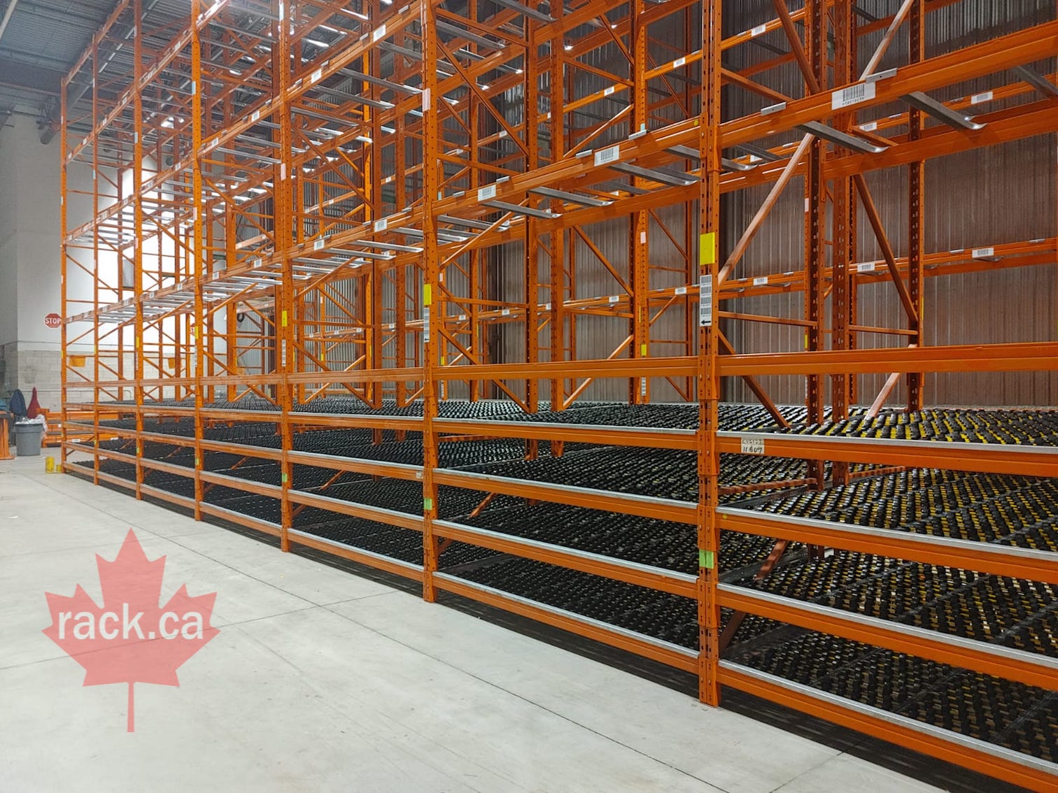 Carton Flow Vs. Pallet Flow Rack: Choosing The Right Solution